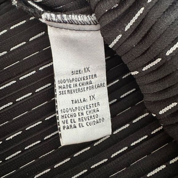 💫 Kaelyn Max II Off-Shoulder Ruffle Top EUC SZ 1X💫 - Picture 10 of 16